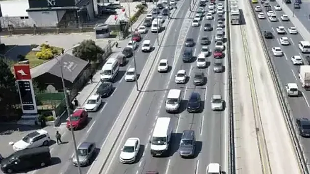 Zorunlu olmadıkça aracınızla trafiğe çıkmayın