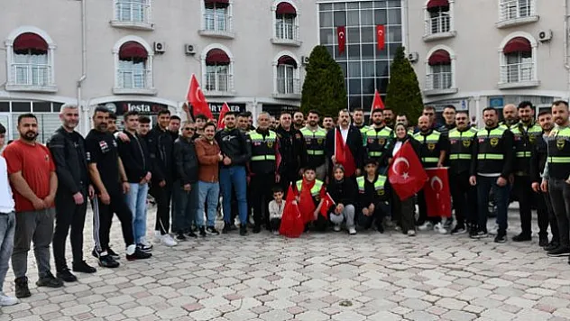 Vezirköprü'de 23 Nisan korteji