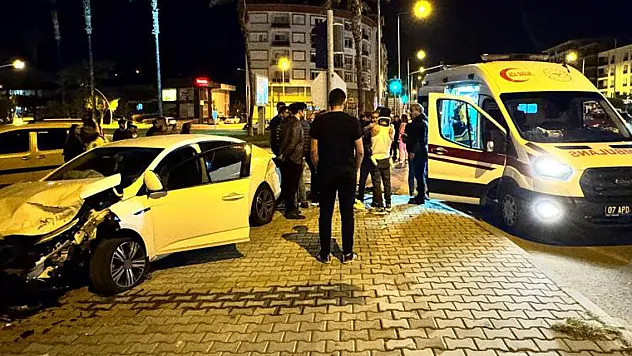 Kırmızı ışık ihlali kazayı beraberinde getirdi