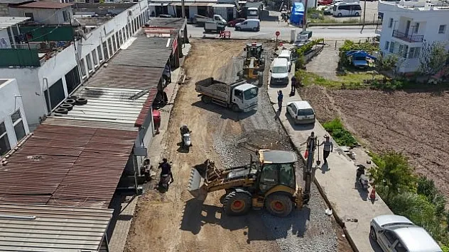 Cadde ve sokaklarda asfalt çalışmaları sürüyor