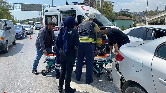 Zincirleme trafik kazasında 3 kişi yaralandı.