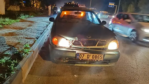 Şerit değiştirmeye çalışınca çarpıştı