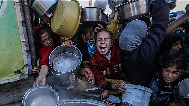 Halk yoksunluk döngüsüne sürükleniyor