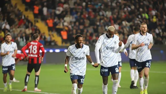 Ligin ilk 4 takımı 3 puan aldı