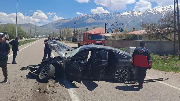 Takla atan araçtan yaralı çıkartılıdı