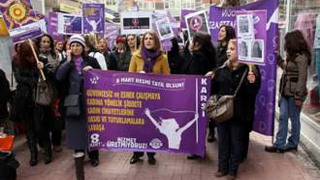 8 Mart resmi tatil olsun