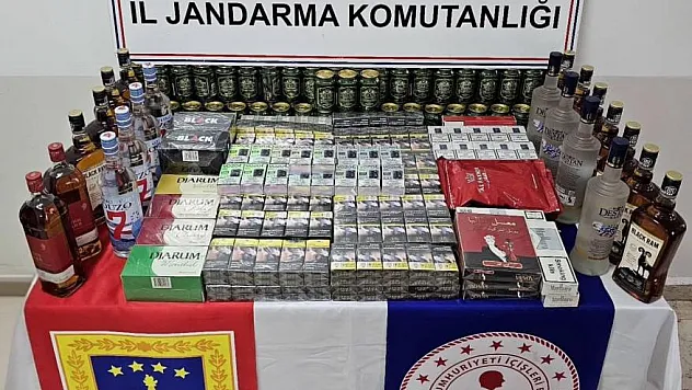 Yolcu minibüsünde kaçak ürünler ele geçirildi