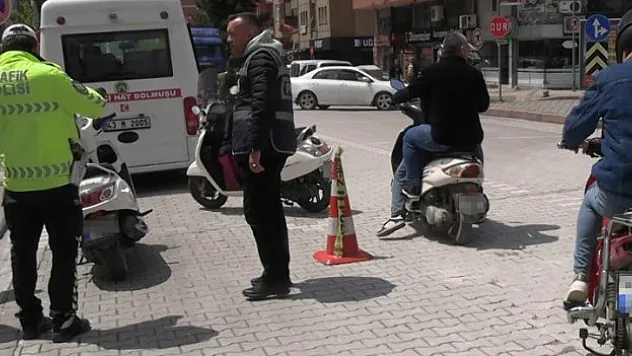 Ehliyetsiz ve kasksız sürücülere denetim