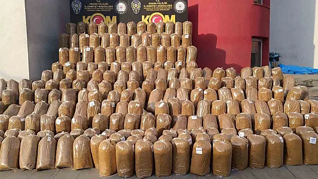 Adana'da 4 araçta 2 ton kaçak tütün ele geçirildi
