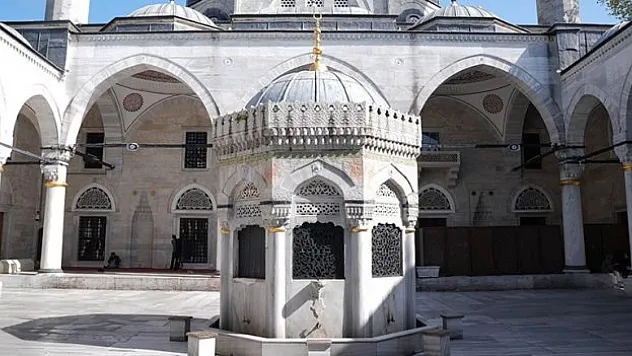 'Kuş sebilleri' yüzyıllardır camileri süslüyor