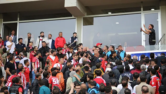 Sivas'ta 'Yönetim istifa' sesleri