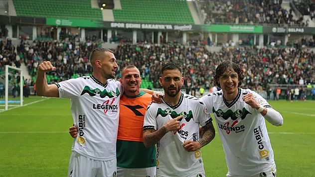 Sakaryaspor 'son maçta' tutundu