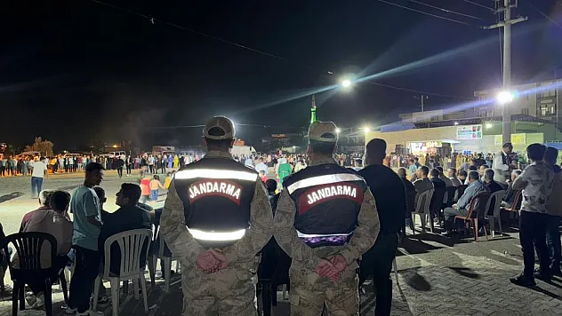 Jandarmadan düğün mesaisi