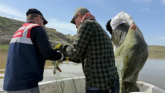 JANDARMADAN KAÇAK AVCILARA DARBE