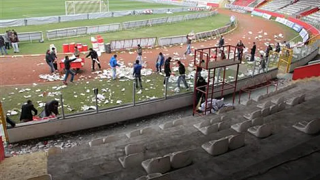 Kendi yaptıklarını kendileri temizledi