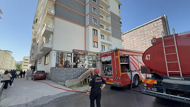 6 katlı binada yangın paniği