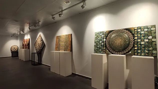 Dokunuşlar Sergisi Sanatseverlerle Buluştu