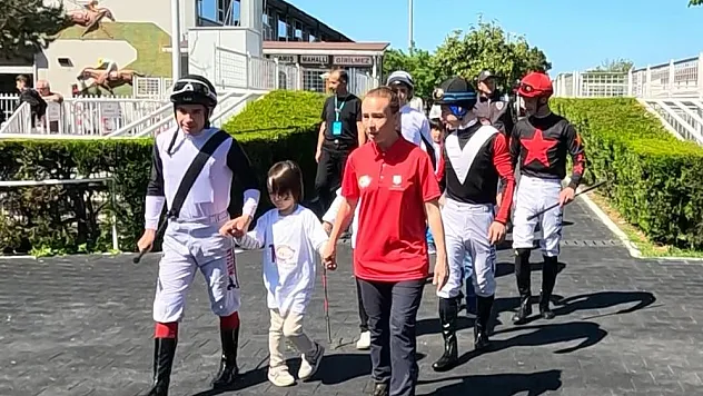 Çelik, hastanede yaşam mücadelesi veriyor