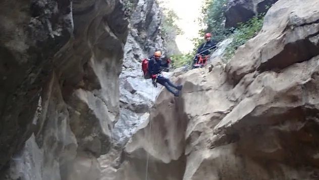 Suya düşen üniversite öğrencisi kayboldu
