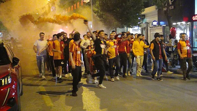 Galatasaray'ın şampiyonluğu Manisa'da coşkuyla kutlandı