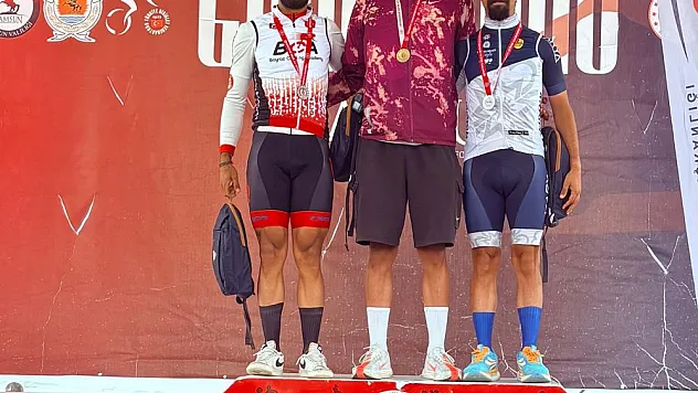 Mert Hüner Samsun'daki yarışta 3'üncü oldu