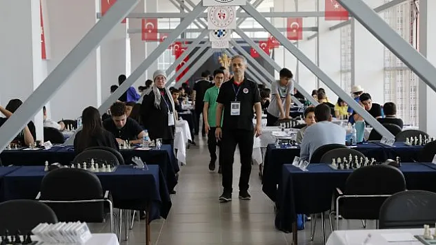 Satranç Şampiyonası devam ediyor