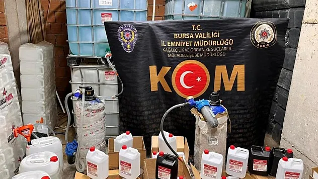 Bursa'da kaçak alkol ve tütün operasyonu