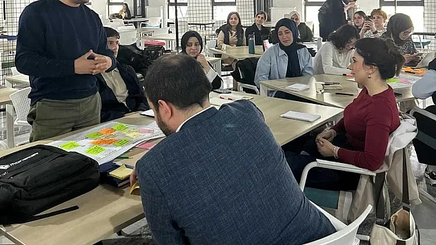 'Sosyal girişimcilik' eğitimi