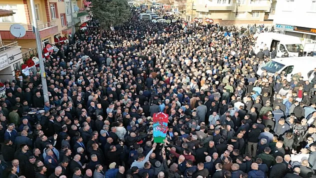 TÜRK-İŞ Genel Başkan Yardımcısı Kavlak son yolculuğuna uğurladı