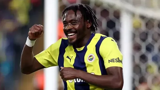 Yıldız futbolcu Fenerbahçe'den ayrılıyor