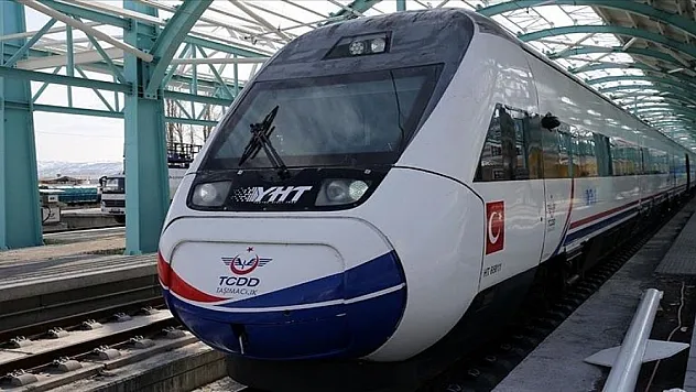Kurban Bayramında trenlerin yolcu kapasitesi artırılacak