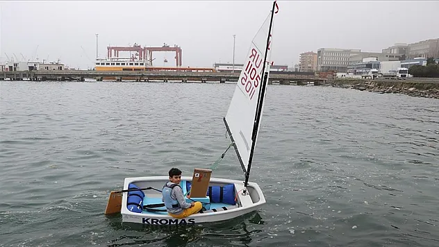 Milli sporcu Ahmet Arel Barut, madalyaya yelken açmak istiyor