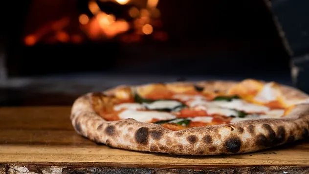 Pizza Tepsisi ve Pizza Taşının Farkları