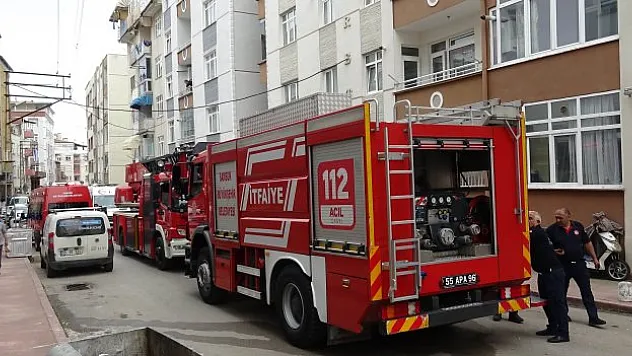 Babasına kızıp evi ateşe verdi!