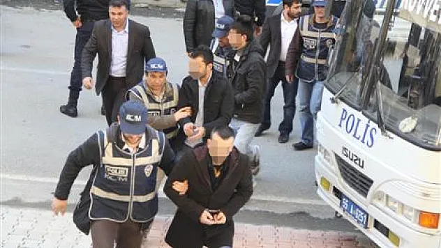 Operasyon zanlısı 15 kişi adliyede
