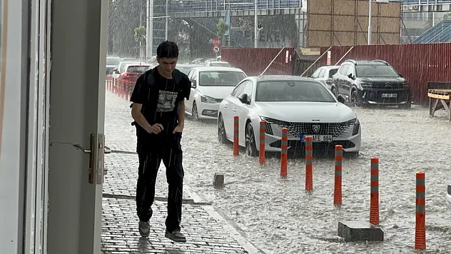 Malatya'da sağanak yağış sonrası zor anlar yaşandı