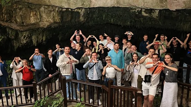 Kızıl Ordu Korosu, Pamukkale'ye hayran kaldı