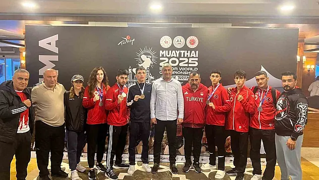 Muaythaiciler dünya derecelerine imza attı