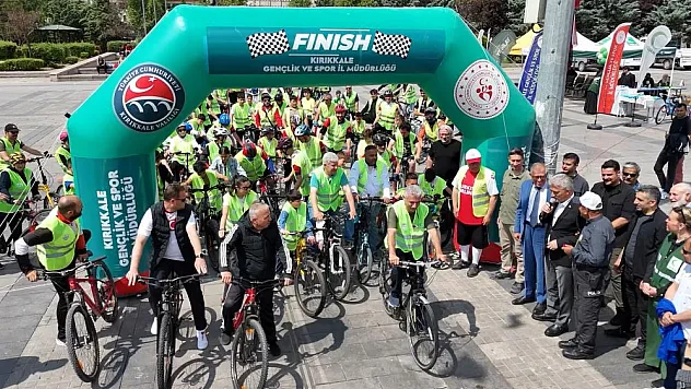 Sağlıklı yaşam için pedal çevirdiler