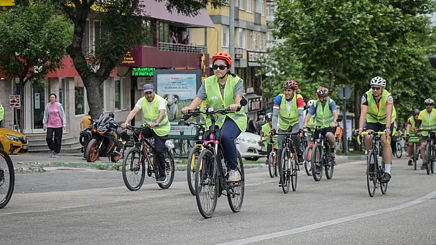 Bisikletliler, farkındalık için pedal çevirdi