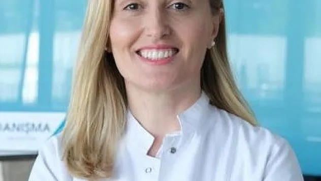 Sigara her nefeste dişleri içten çürütüyor