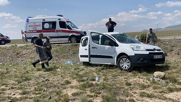 ARKA LASTİĞİN PATLAMASI TAKLA ATMASINA NEDEN OLDU