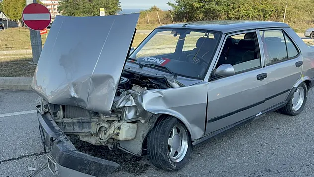 15 Yaşındaki Ehliyetsiz Sürücü Kaza Yaptı