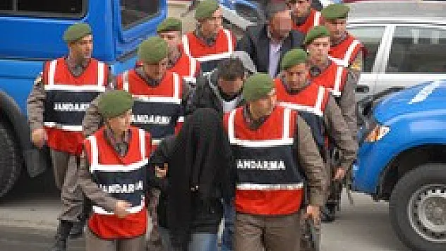 Jandarma Lastik İzinden Ve Telefon Kayıtlarından Katillere Ulaştı