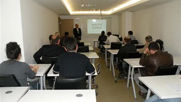 Şantiye şefleri eğitiliyor