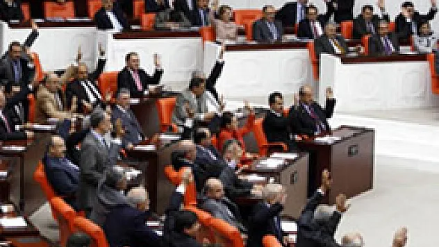 Adalet Komisyonu'nda CHP depremi!