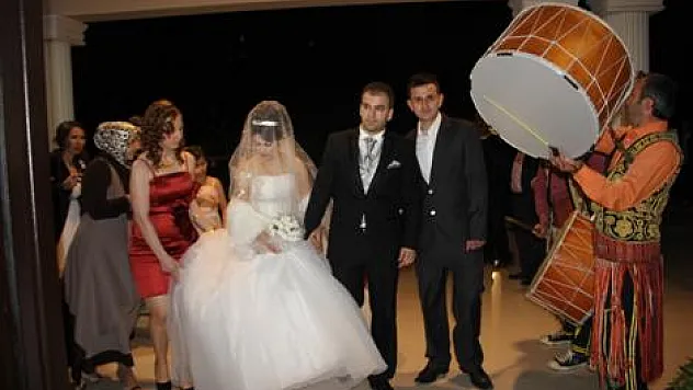 Özkara ve Çamur Ailelerinin mutlu günü