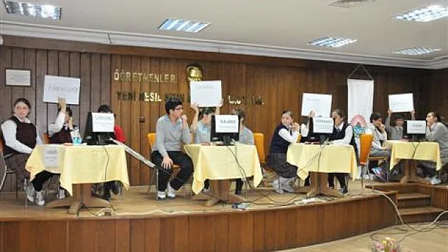 Bilgi Yarışmasını Terme Kazandı