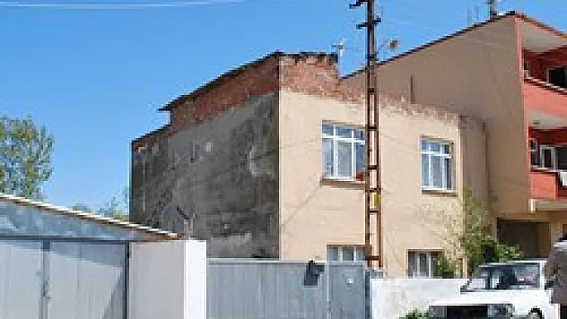 Elektrik Direğinden Düşen Şahıs Yaralandı