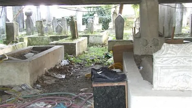 Tarihi merdiven altı yapmışlar!..